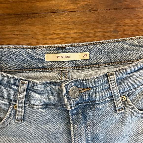 Levi Jeans - Picture 3 of 6